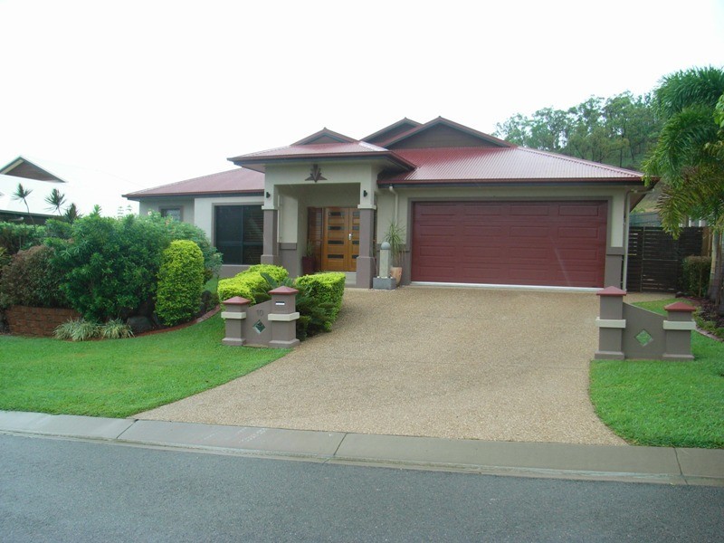 10 Kiandra Place, Mount Louisa QLD 4814