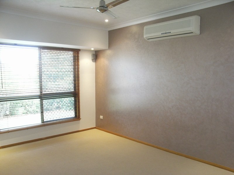 10 Kiandra Place, Mount Louisa QLD 4814