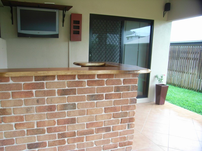 10 Kiandra Place, Mount Louisa QLD 4814