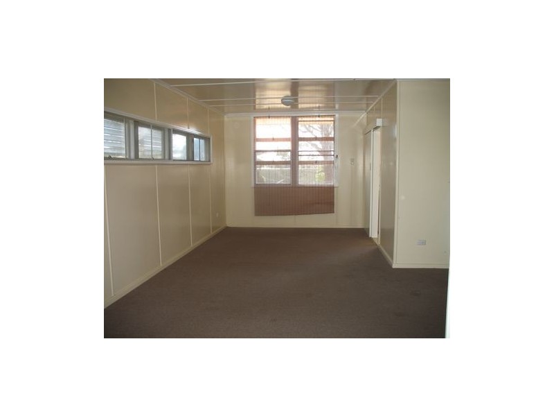 1 Florence Street, Pittsworth QLD 4356