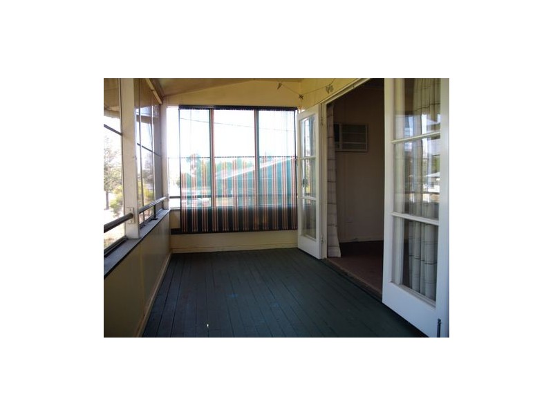 1 Florence Street, Pittsworth QLD 4356