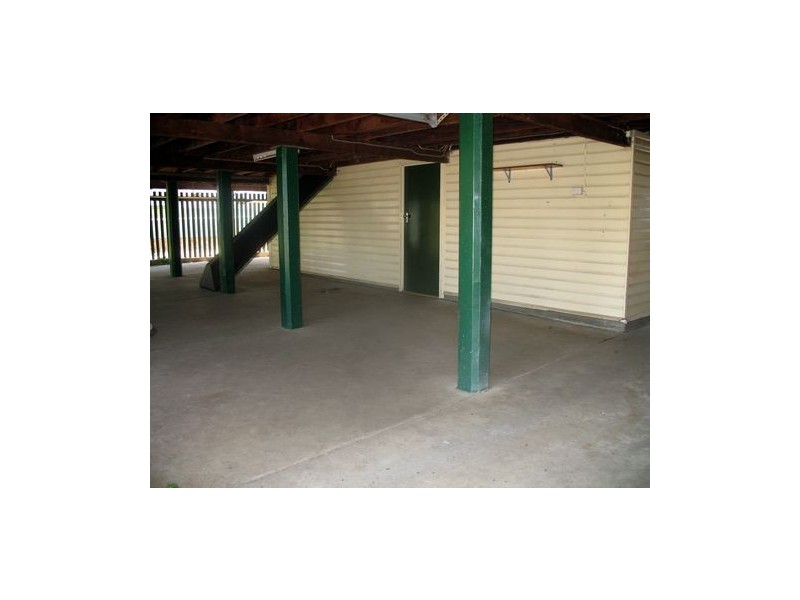 1 Florence Street, Pittsworth QLD 4356