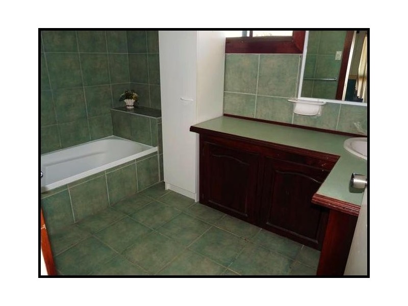 7 Belrose Avenue, Petrie QLD 4502