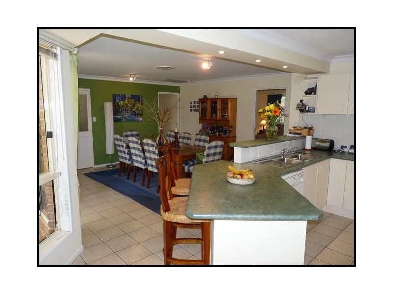 6 Calliston Court, Cashmere QLD 4500