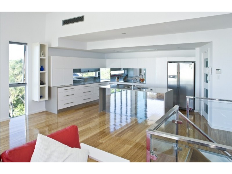 1/94 Pacific Parade, Bilinga QLD 4225