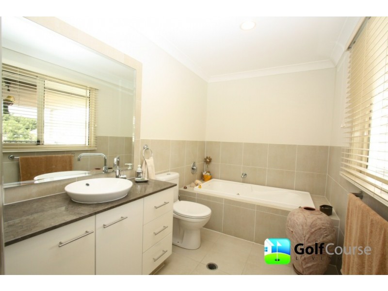 211 Easthill Drive, Robina QLD 4226