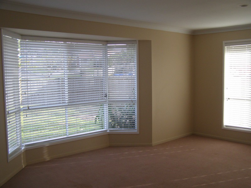 2 Eric Sykes Close, Parkwood QLD 4214