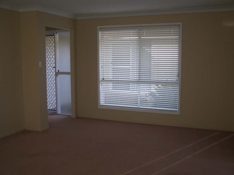 2 Eric Sykes Close, Parkwood QLD 4214