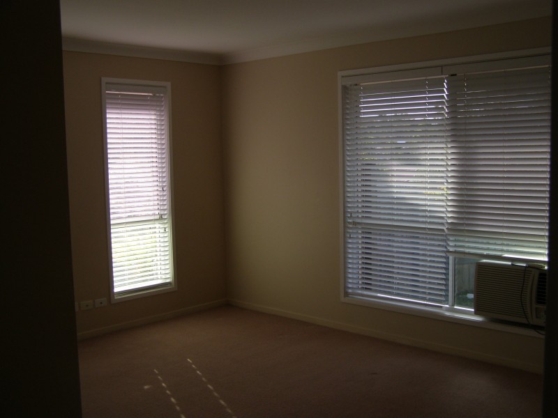 2 Eric Sykes Close, Parkwood QLD 4214