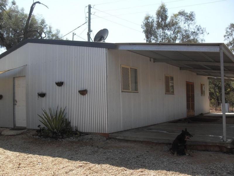 4 Avoca Avenue, Rubyvale QLD 4702