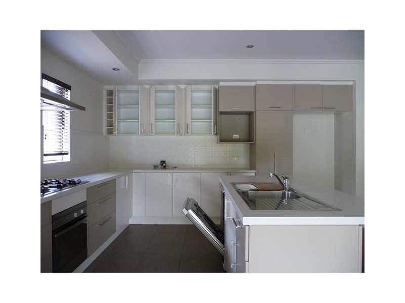 3 Rossmann Road, Smithfield QLD 4878