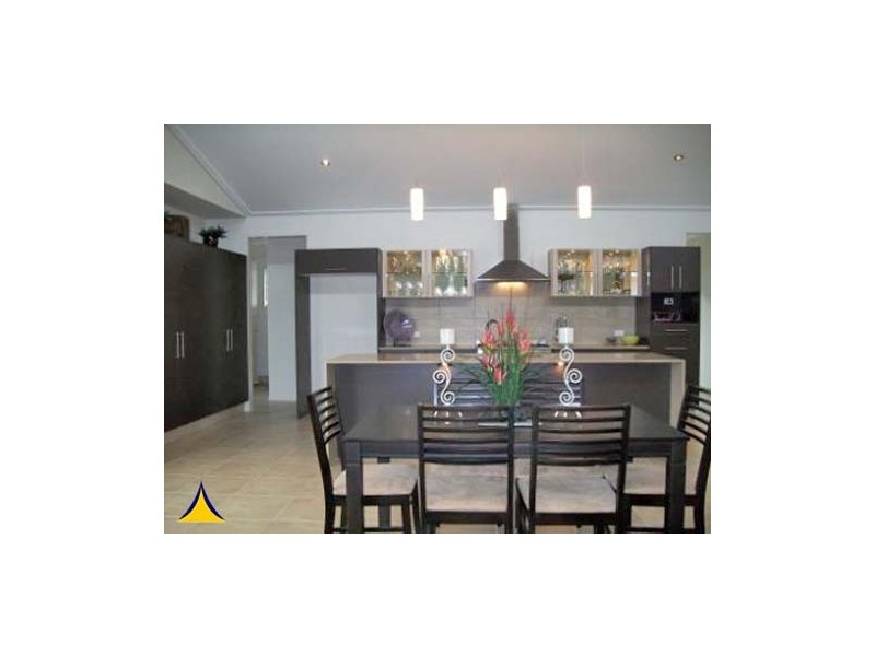 5 Bushlark Place, Smithfield QLD 4878