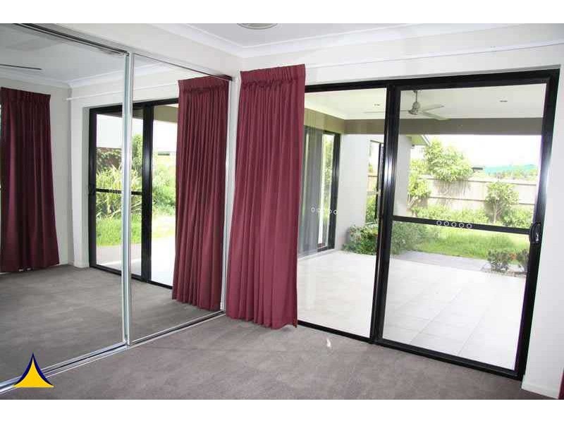 5 Bushlark Place, Smithfield QLD 4878