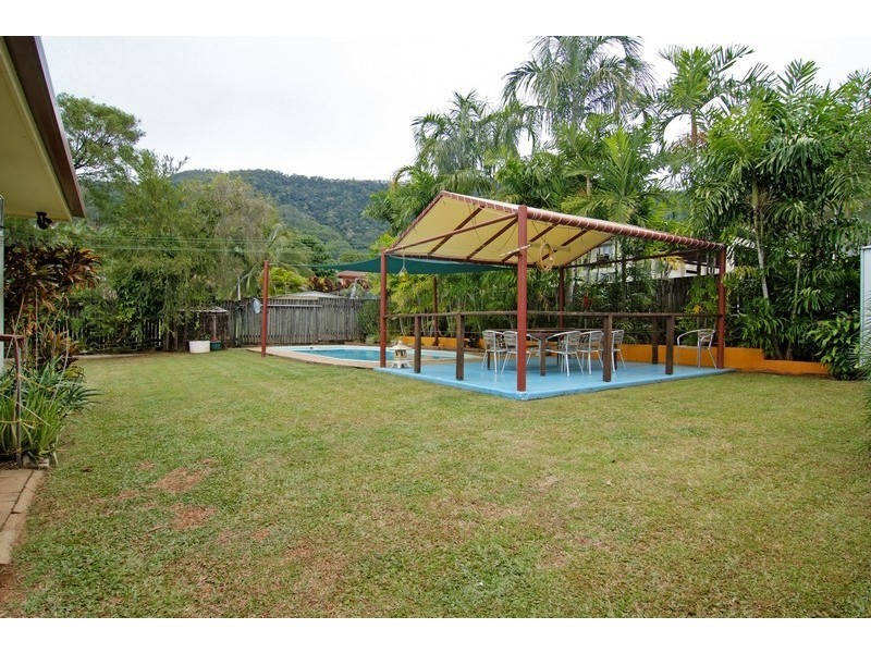 17 Bayview Street, Bayview Heights QLD 4868