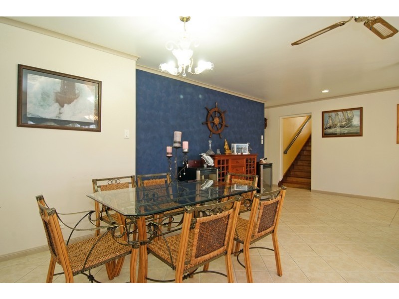 17 Bayview Street, Bayview Heights QLD 4868