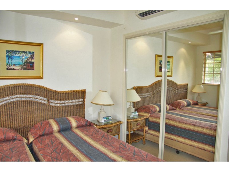 908/2 Greenslopes Street, Cairns North QLD 4870