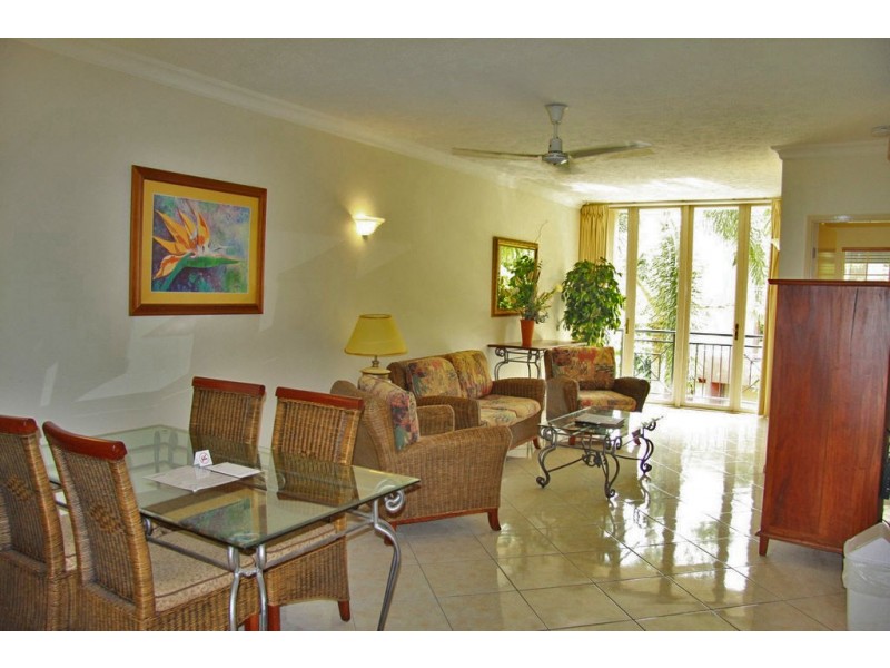 908/2 Greenslopes Street, Cairns North QLD 4870