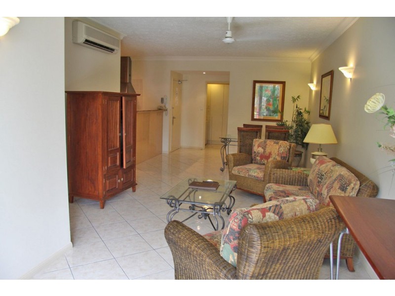 908/2 Greenslopes Street, Cairns North QLD 4870