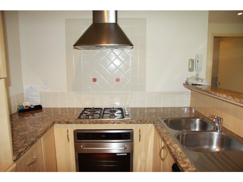 908/2 Greenslopes Street, Cairns North QLD 4870