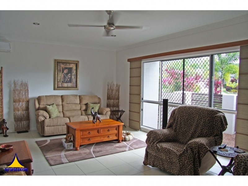 9 Bushlark Place, Smithfield QLD 4878