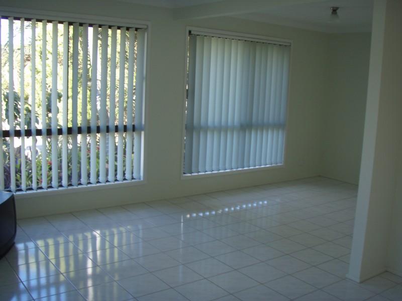 2 Mackay Place, Burleigh Waters QLD 4220