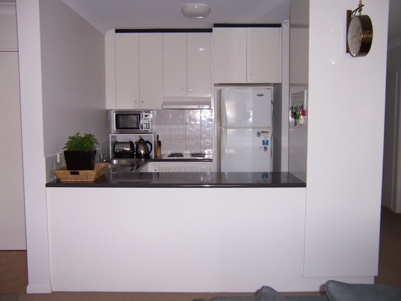 25/16 Purli Street, Chevron Island QLD 4217