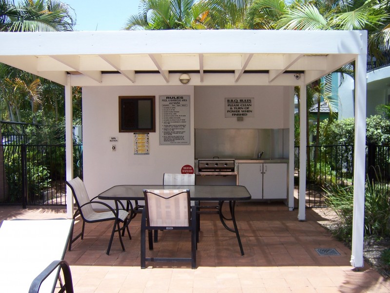 25/16 Purli Street, Chevron Island QLD 4217