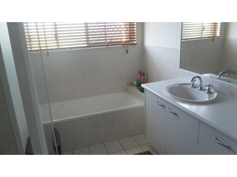 44/2 Cassowary Drive, Burleigh Waters QLD 4220