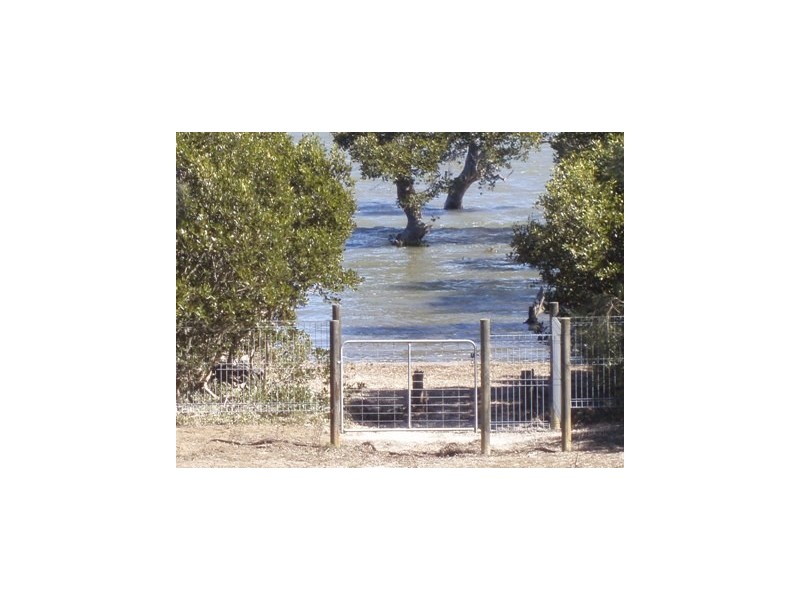 13 Addison Road, Culburra Beach NSW 2540