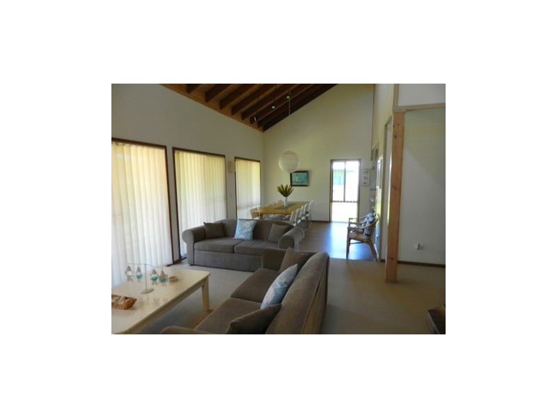 2 the mall, Culburra Beach NSW 2540