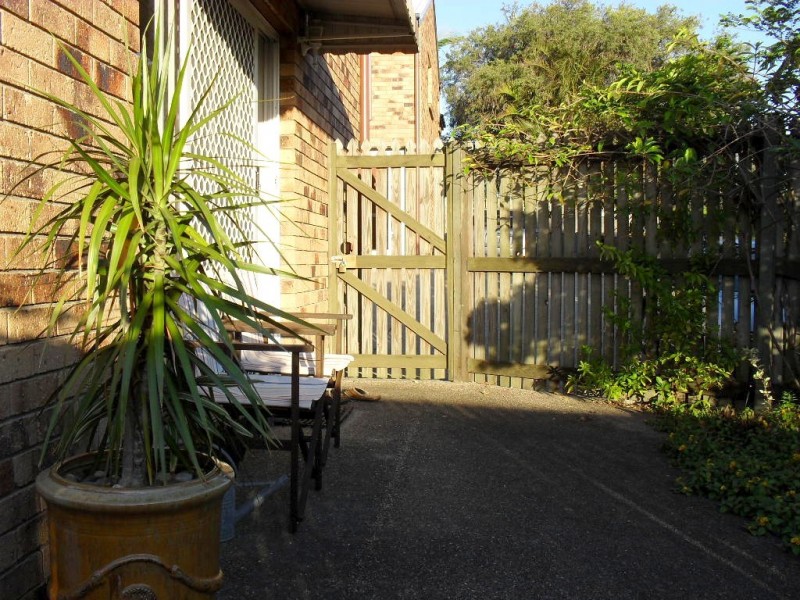 1/64 Lewis St, Camp Hill QLD 4152