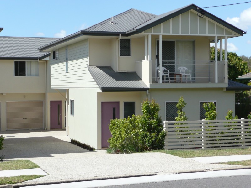 2/23 Dickenson St, Carina QLD 4152