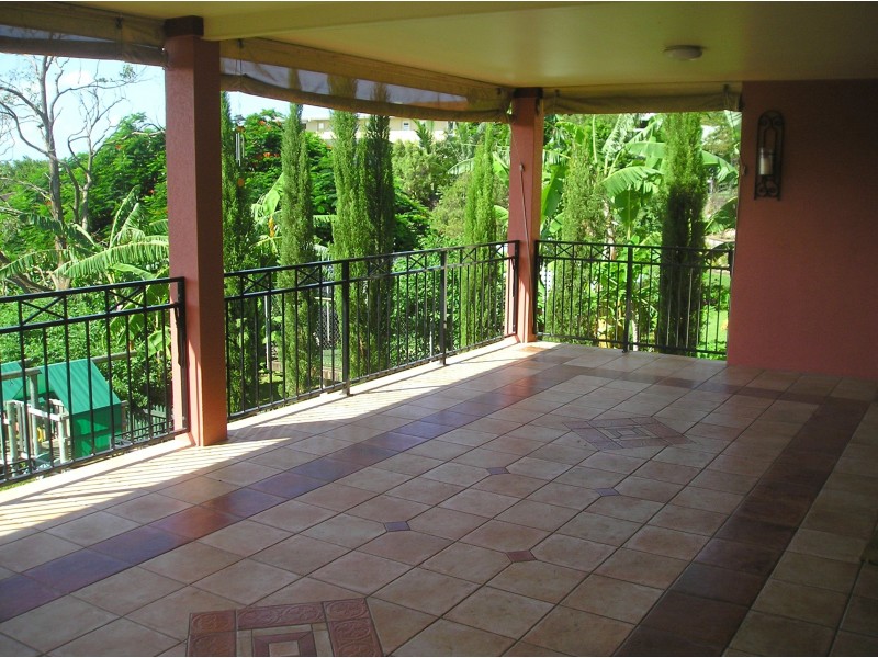 Holland Park West QLD 4121