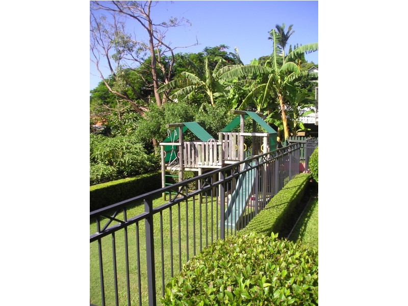 Holland Park West QLD 4121