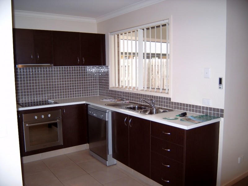 16 Blossom Street, Pimpama QLD 4209