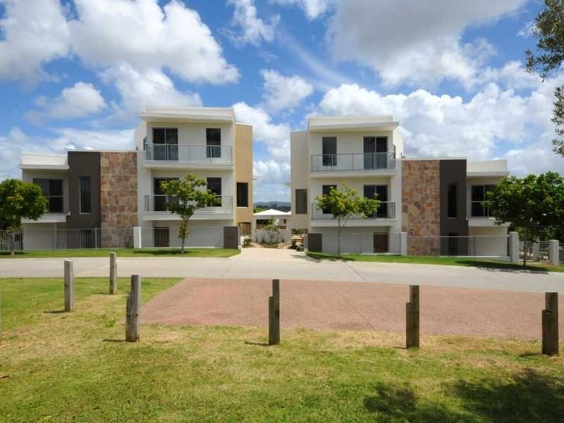 Varsity Lakes QLD 4227