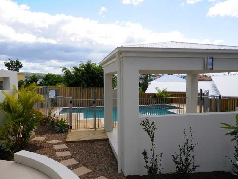 Varsity Lakes QLD 4227