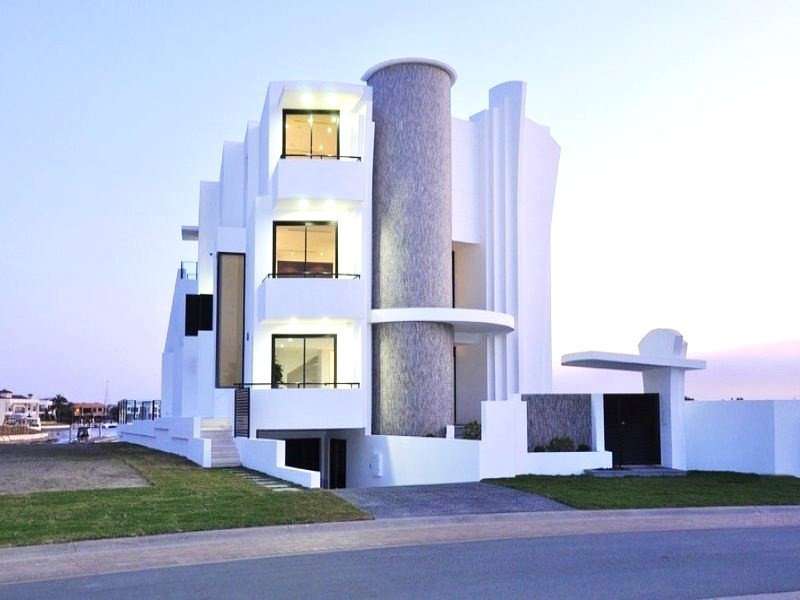 Sovereign Islands QLD 4216