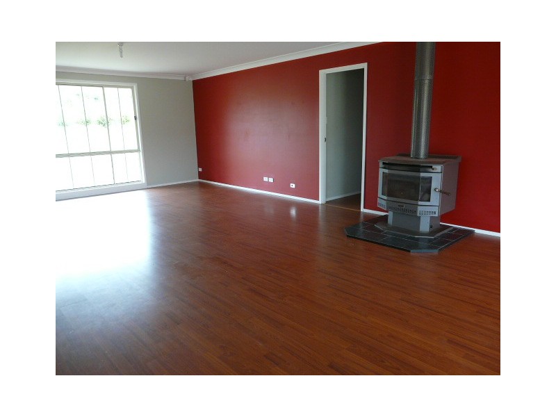 4 Hanrahan Place, Robertson NSW 2577