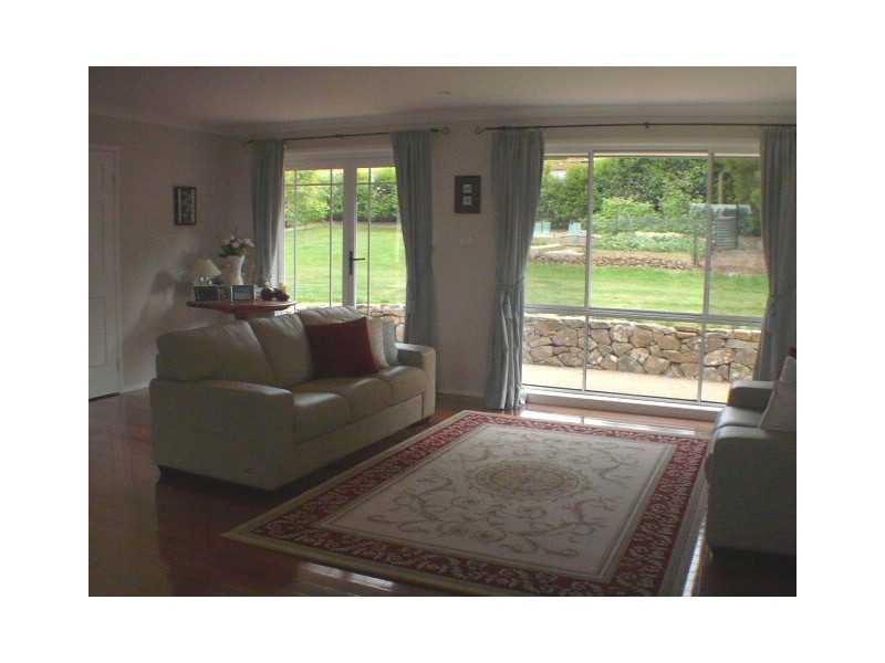 Hoddle Lane, Robertson NSW 2577