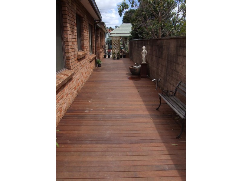 2/70 Petersham Road, Marrickville NSW 2204