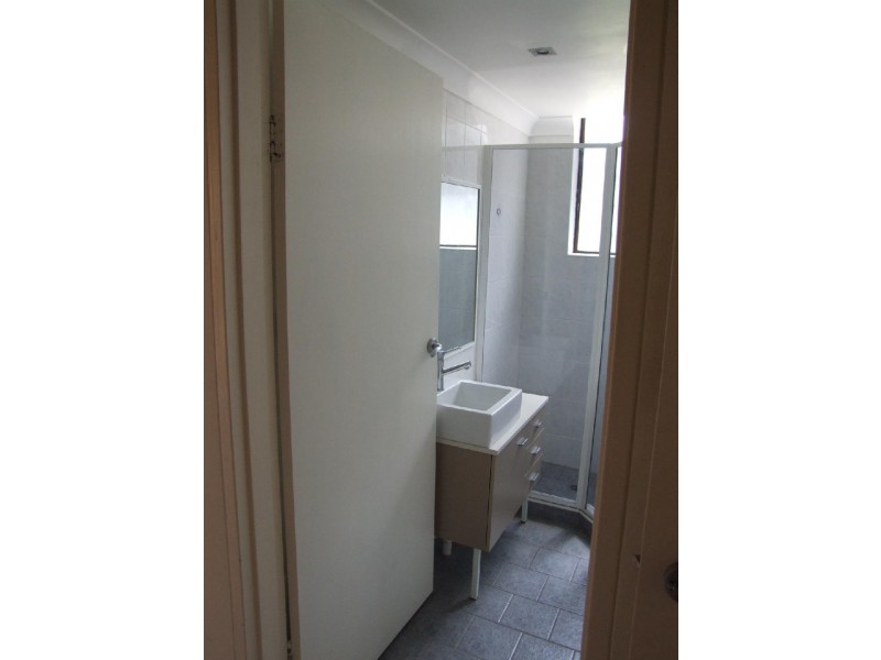 2/70 Petersham Road, Marrickville NSW 2204