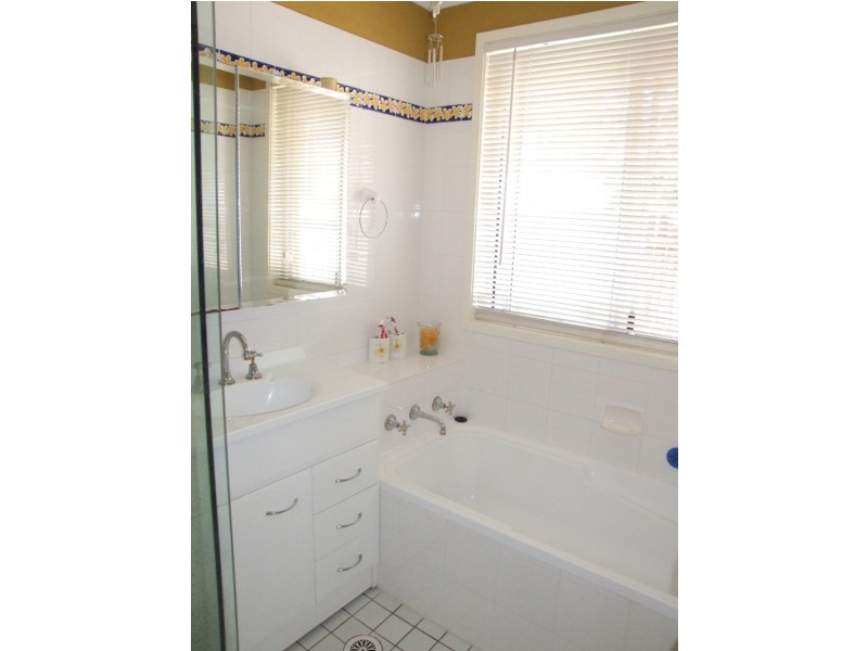 21 Brittania Drive, Watanobbi NSW 2259