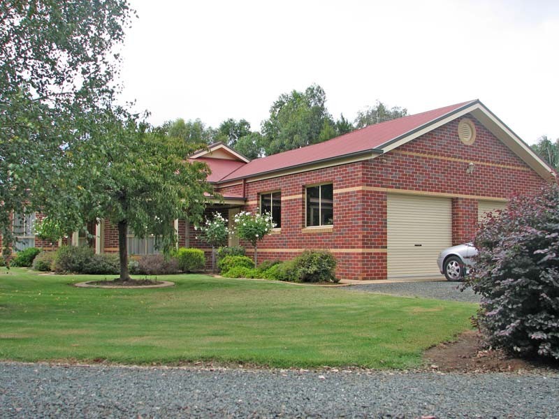 6 Fell Court, Kyabram VIC 3620