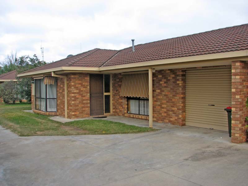 3/152 Fenaughty Street, Kyabram VIC 3620