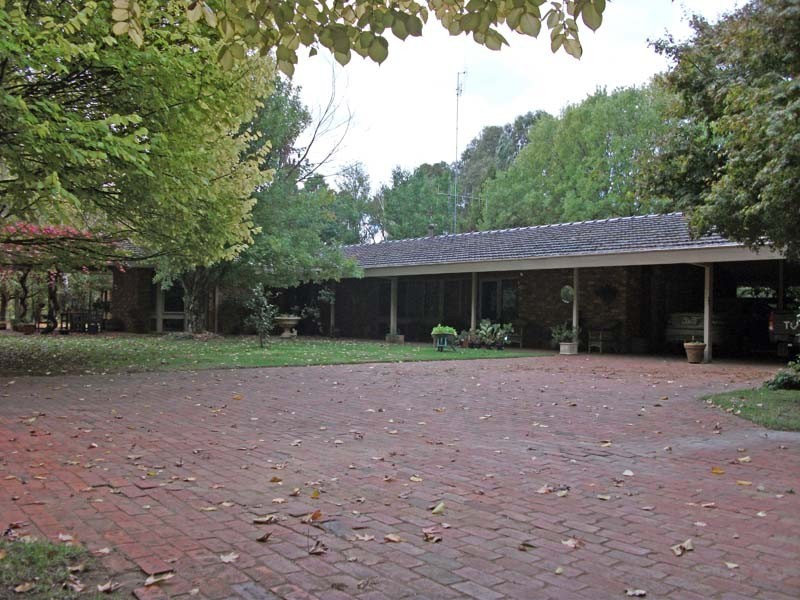 53 Howards Lane, Kyabram VIC 3620