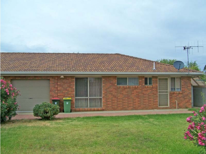 2A Munro Crescent, Kyabram VIC 3620