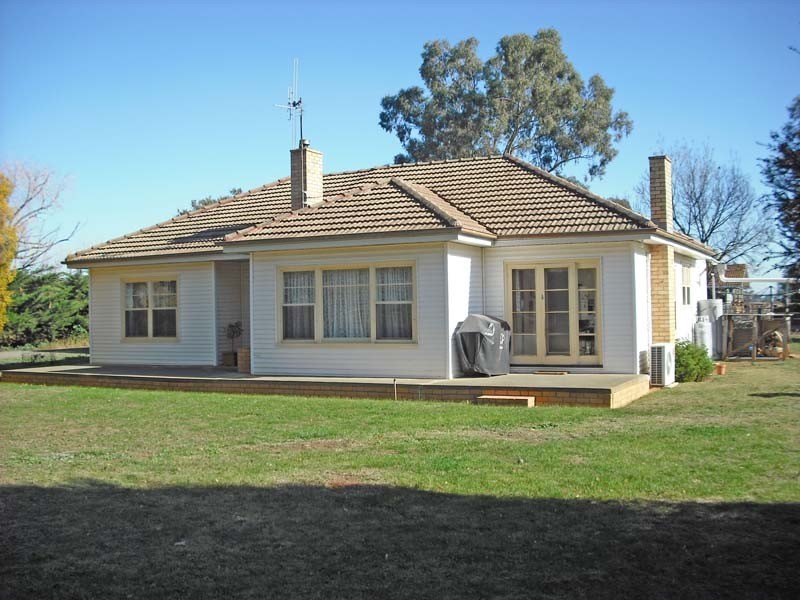 930 Cooma Road, Cooma VIC 3616