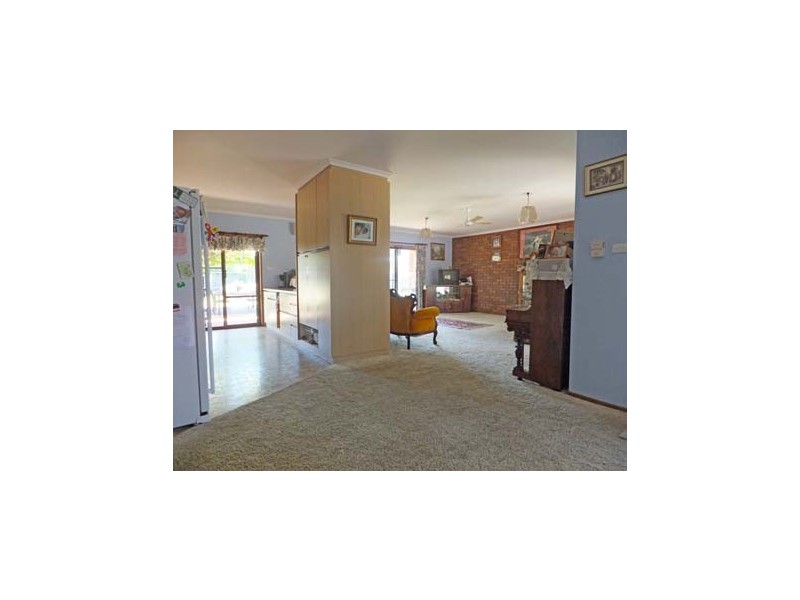 26 Outram Avenue, Kyabram VIC 3620