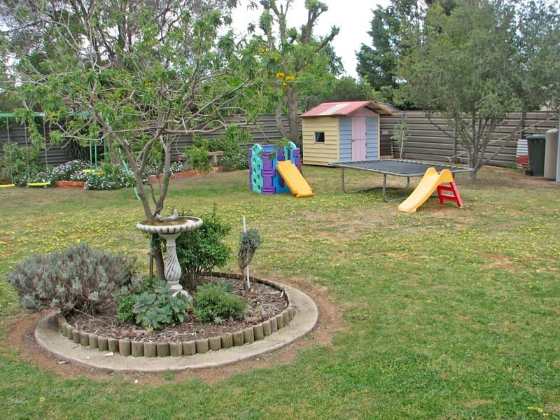 26 Outram Avenue, Kyabram VIC 3620